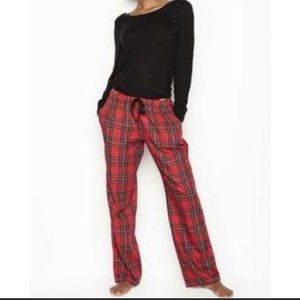 Victoria’s Secret lounge pajama set